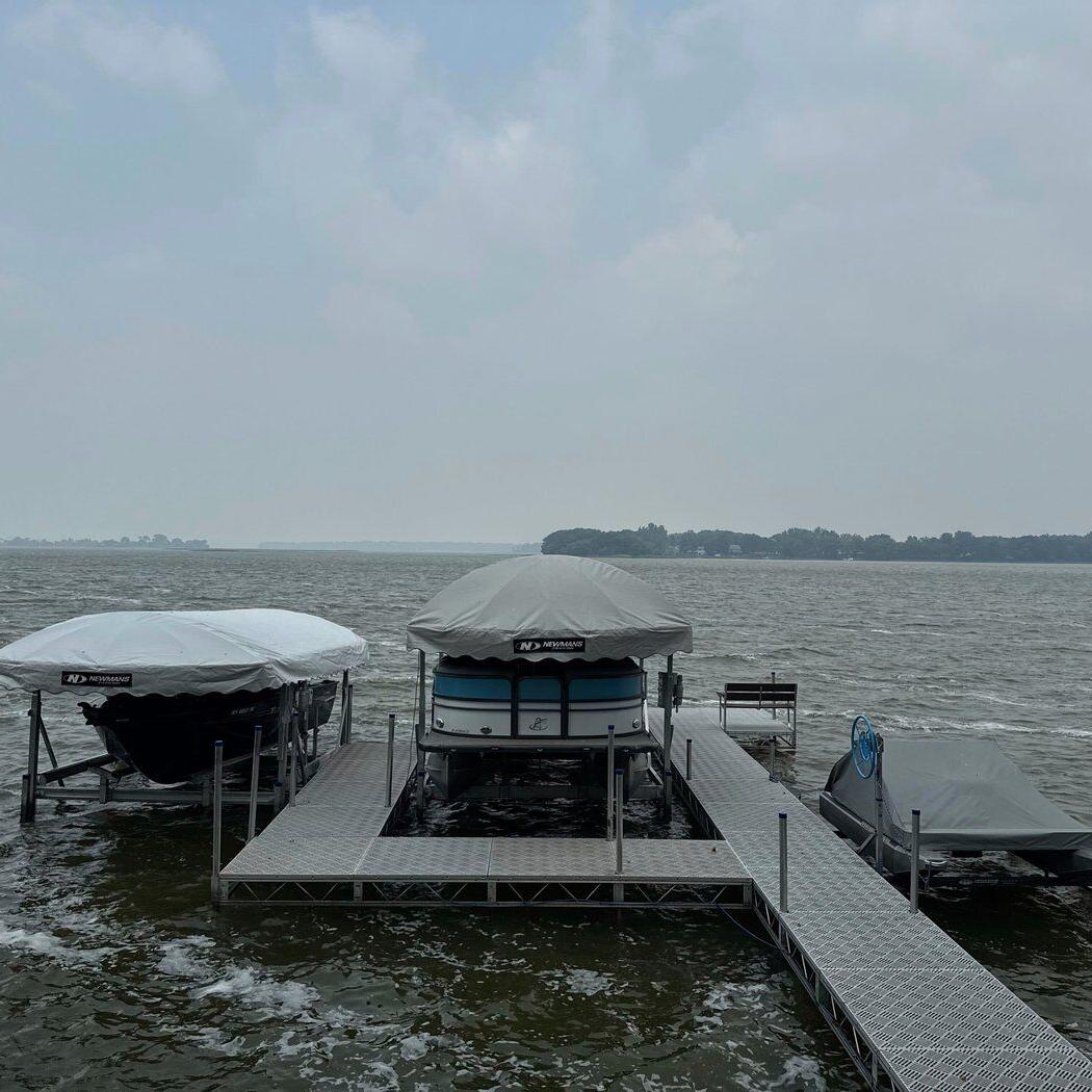 Unhealthy smoke from ºÚÁϳԹÏÍø wildfires blankets the Upper Midwest when people want to be outside
